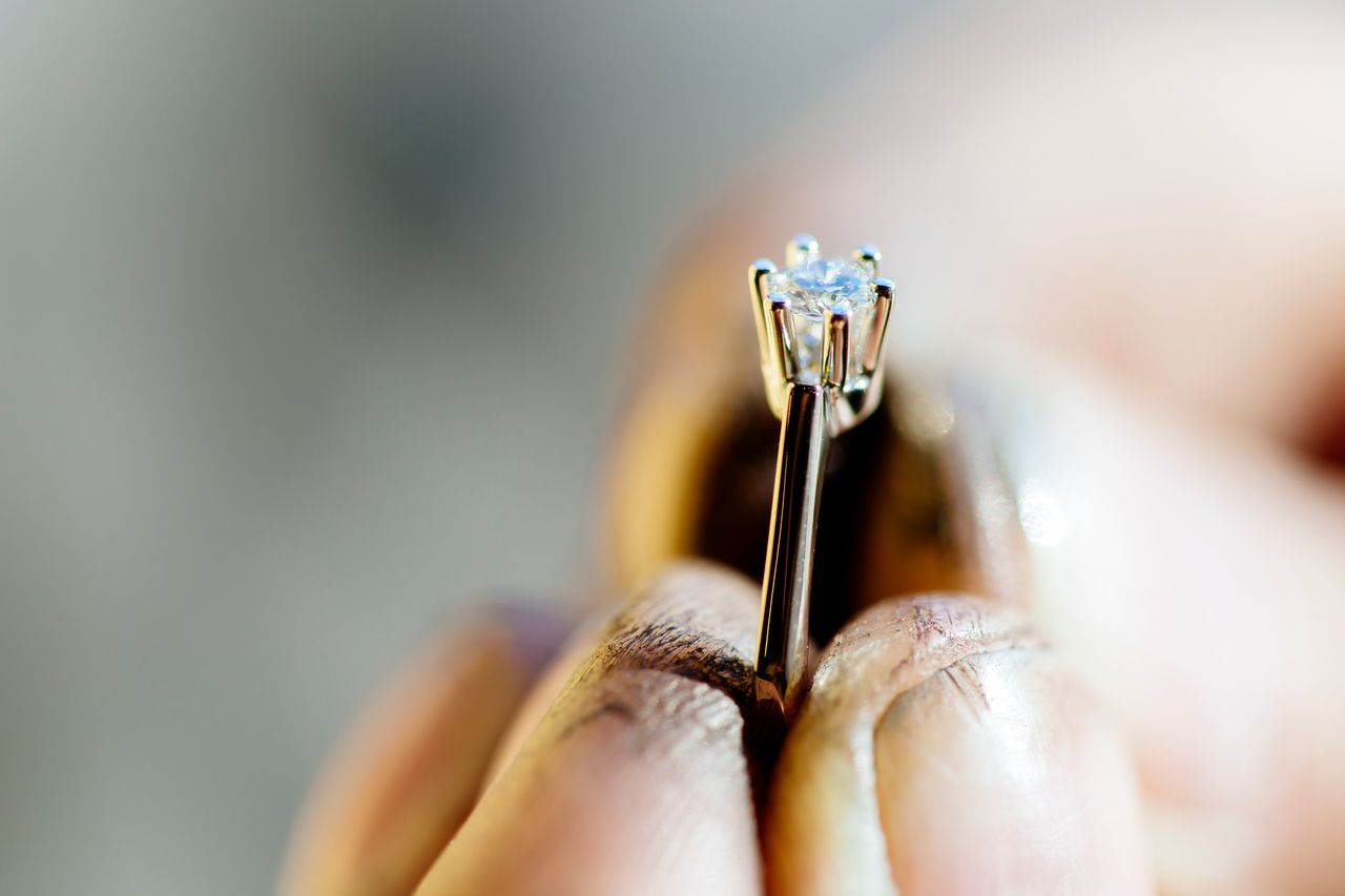 WHEN TO UPGRADE YOUR ENGAGEMENT RING